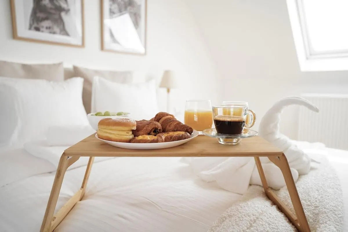 Penthouse With A Neo-Gothic Parish Church View Ghent