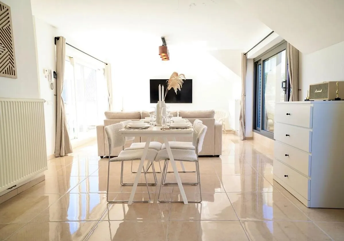 Apartment Penthouse With A Neo-Gothic Parish Church View Ghent